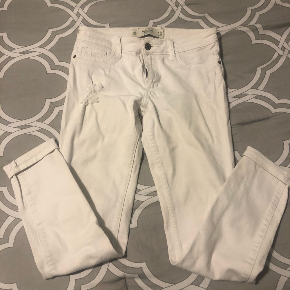 White skinny jeans